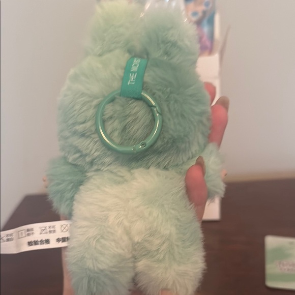 AUTHENTIC BIG INTO ENERGY (BIE) LABUBU 💚 SERENITY 💚 POP MART
Size: OS - Picture 4 of 9